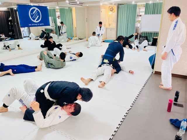 高円寺　グレイシー・ブラジリアン柔術　柔術を身近に　初心者の為の教室