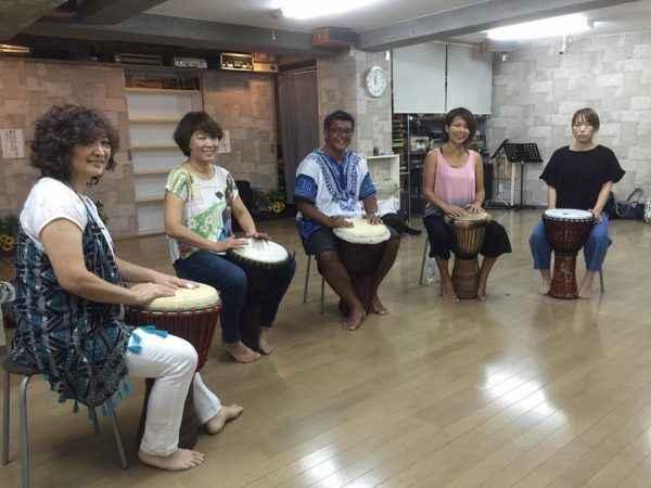 クロさんの【アフリカン・ドラム入門】体験！