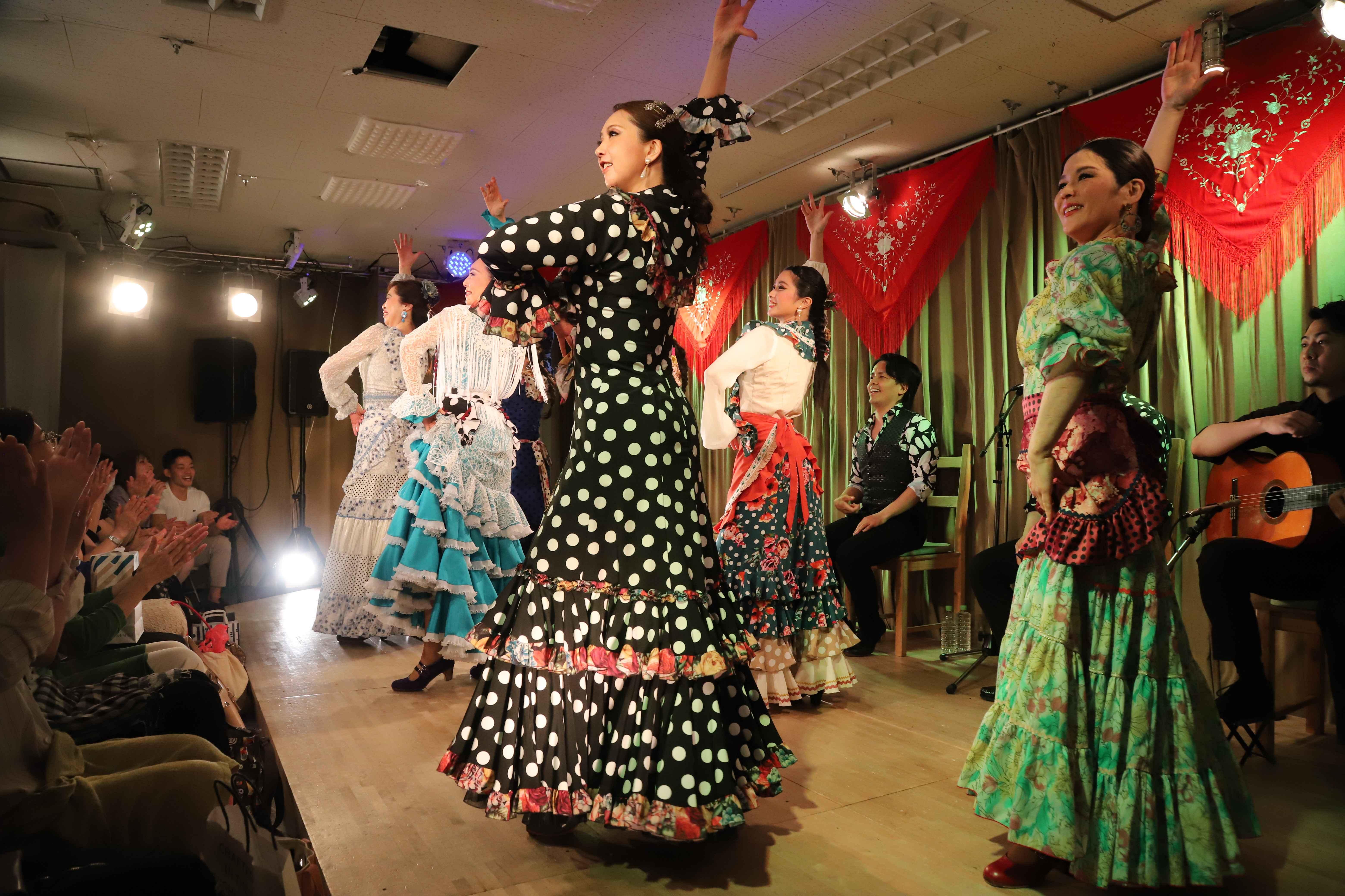 出水宏輝フラメンコ教室 - Estudio Farol -