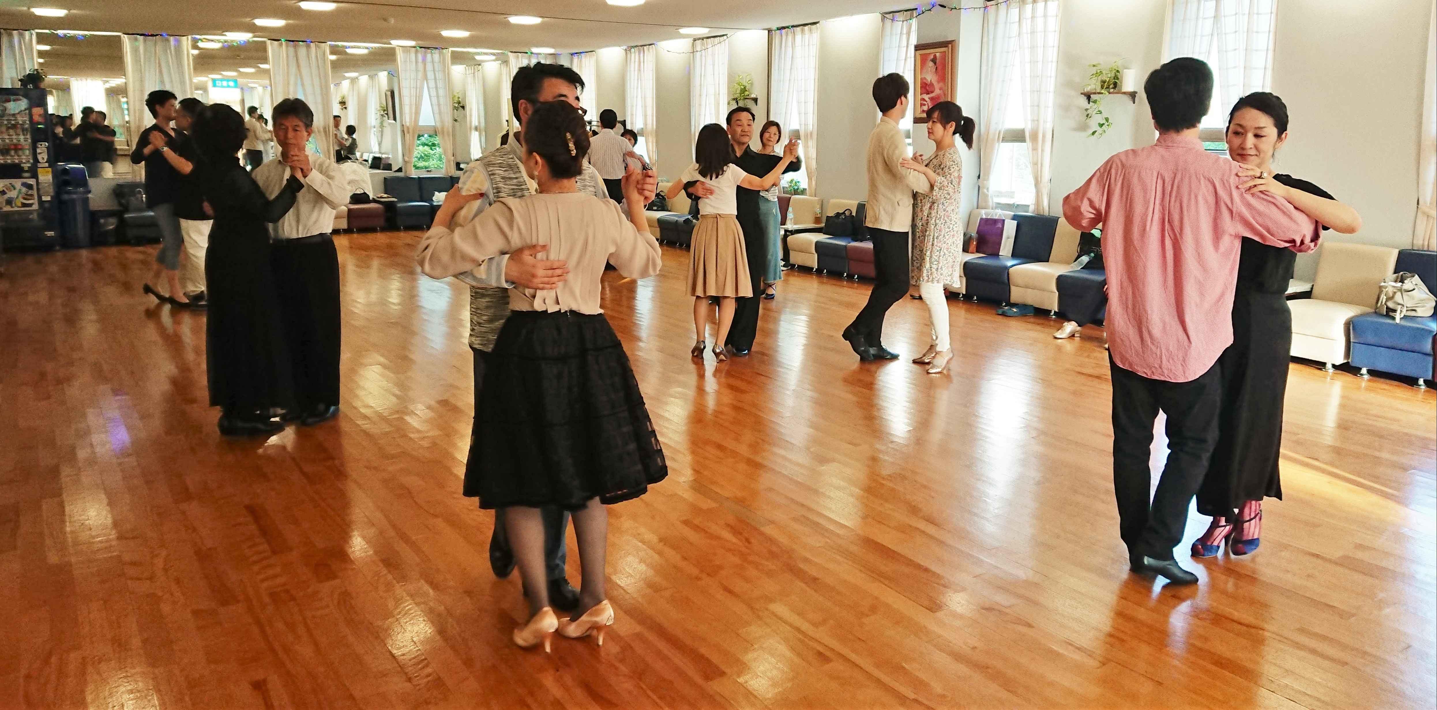 【船旅や海外旅行で踊れる】ゼロから始める社交ダンス【初心者の会】