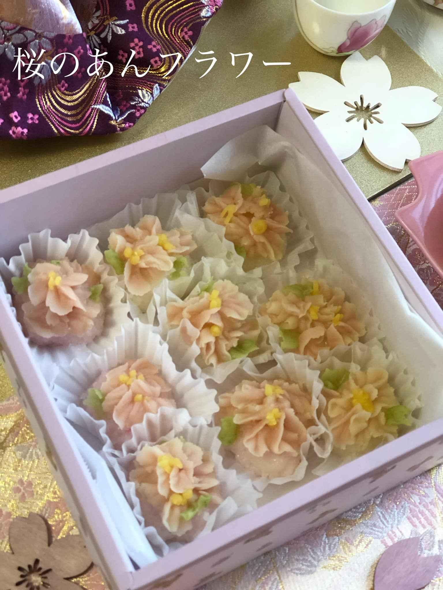 桜のお花絞り★花おはぎと餡クリームケーキ