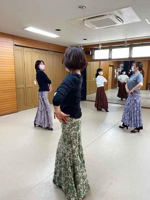 クラセ・デ・バイレ・フラメンコ / 初瀬河典子フラメンコ舞踊教室
