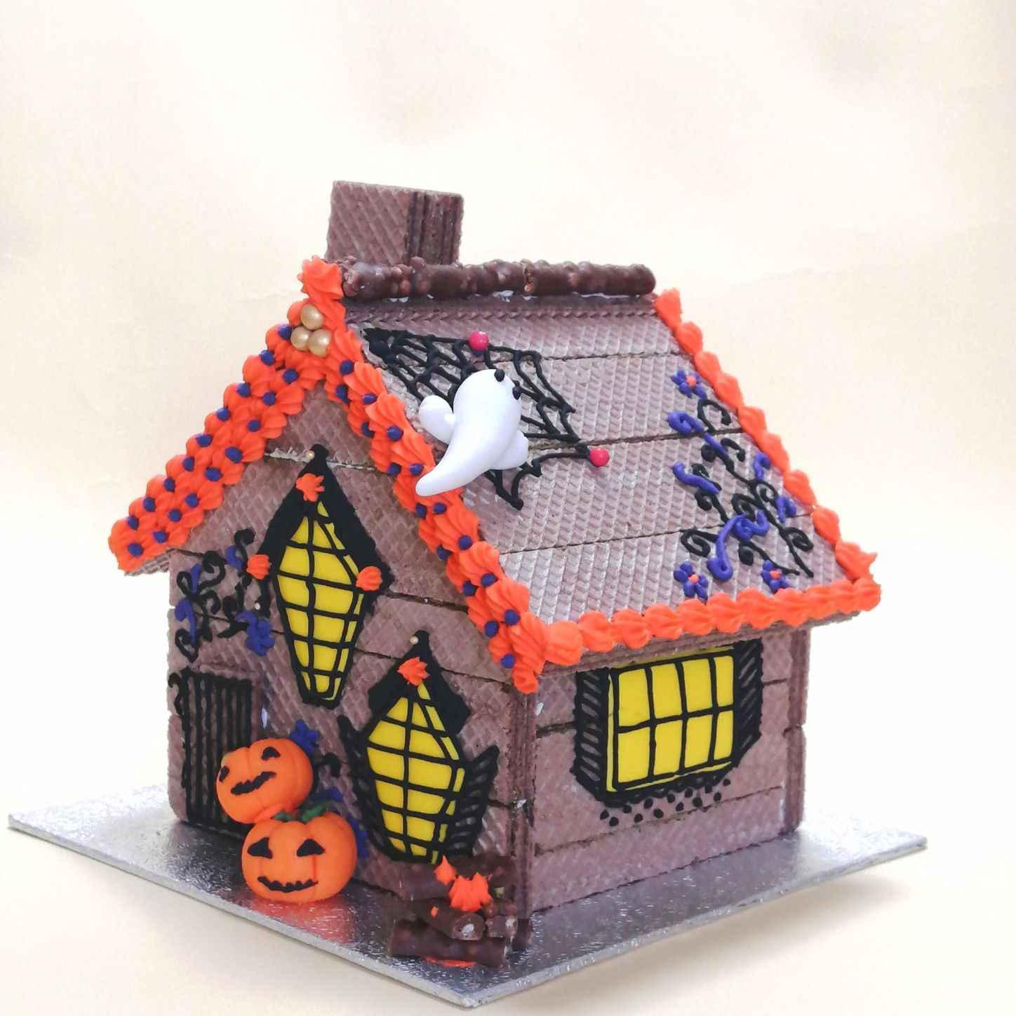ウェハースで作るお菓子の家「ハロウィーンのウェハウス」