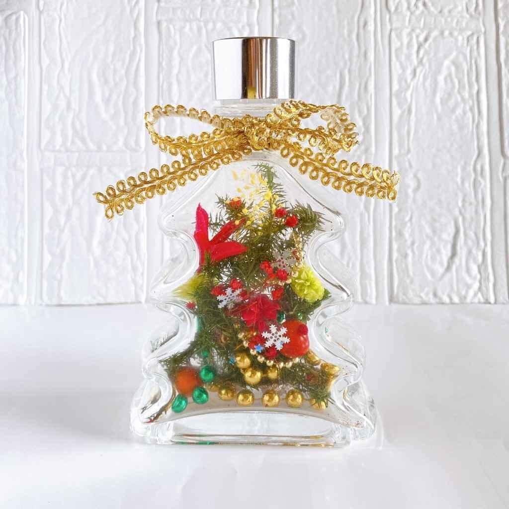 固まるハーバリウムで世界にひとつだけのクリスマスガラスツリーボトル