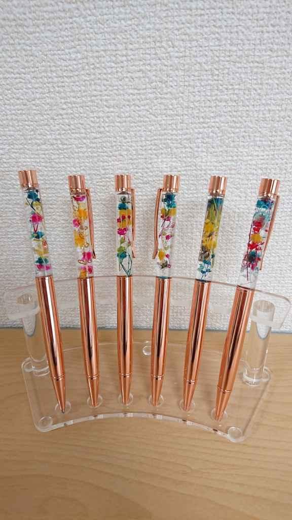 オンラインも固まるハーバリウムボールペン　１００種類以上から選べる花材