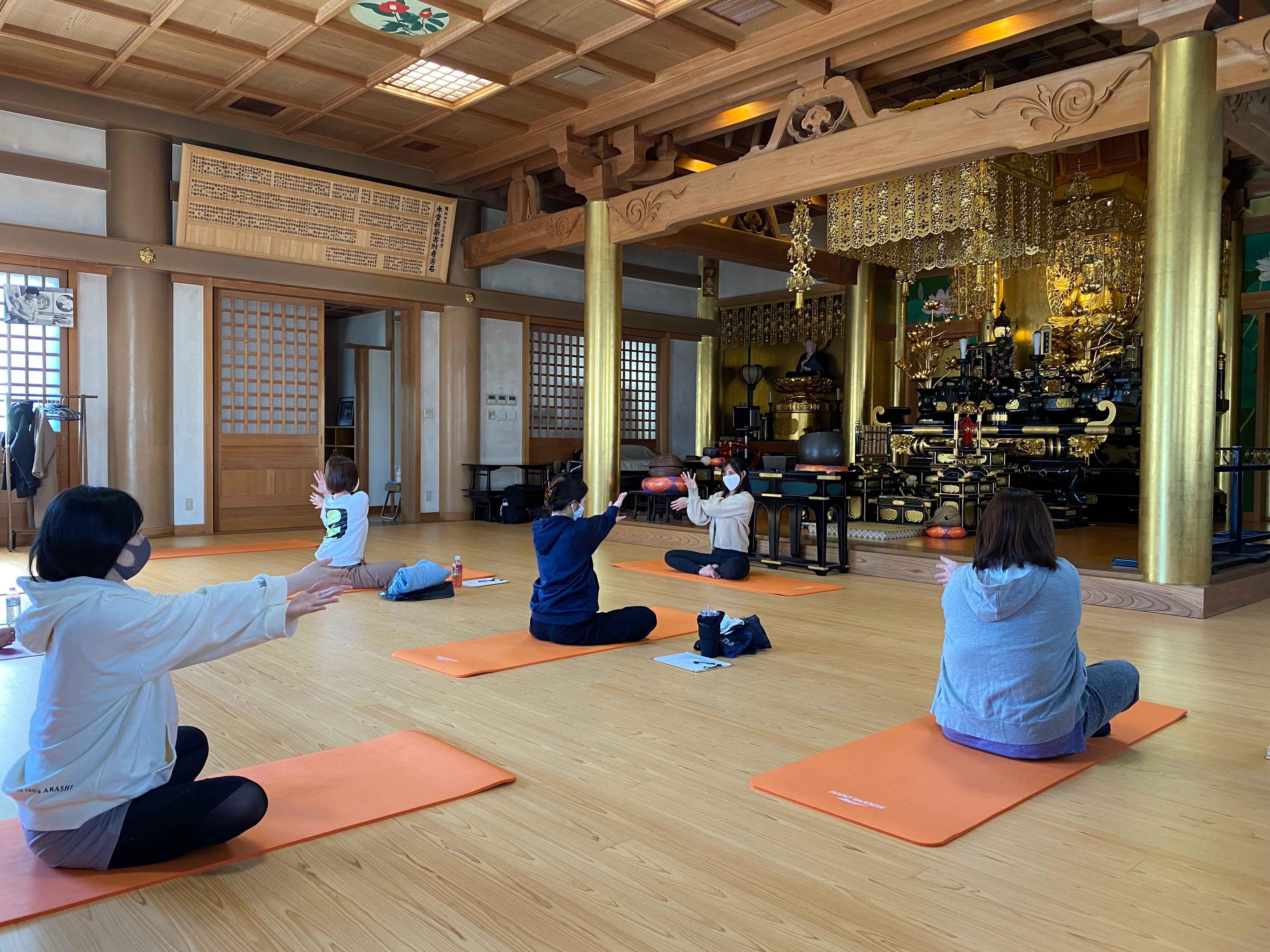 法伝寺 de ヨガ【千葉県　市川市　湊】