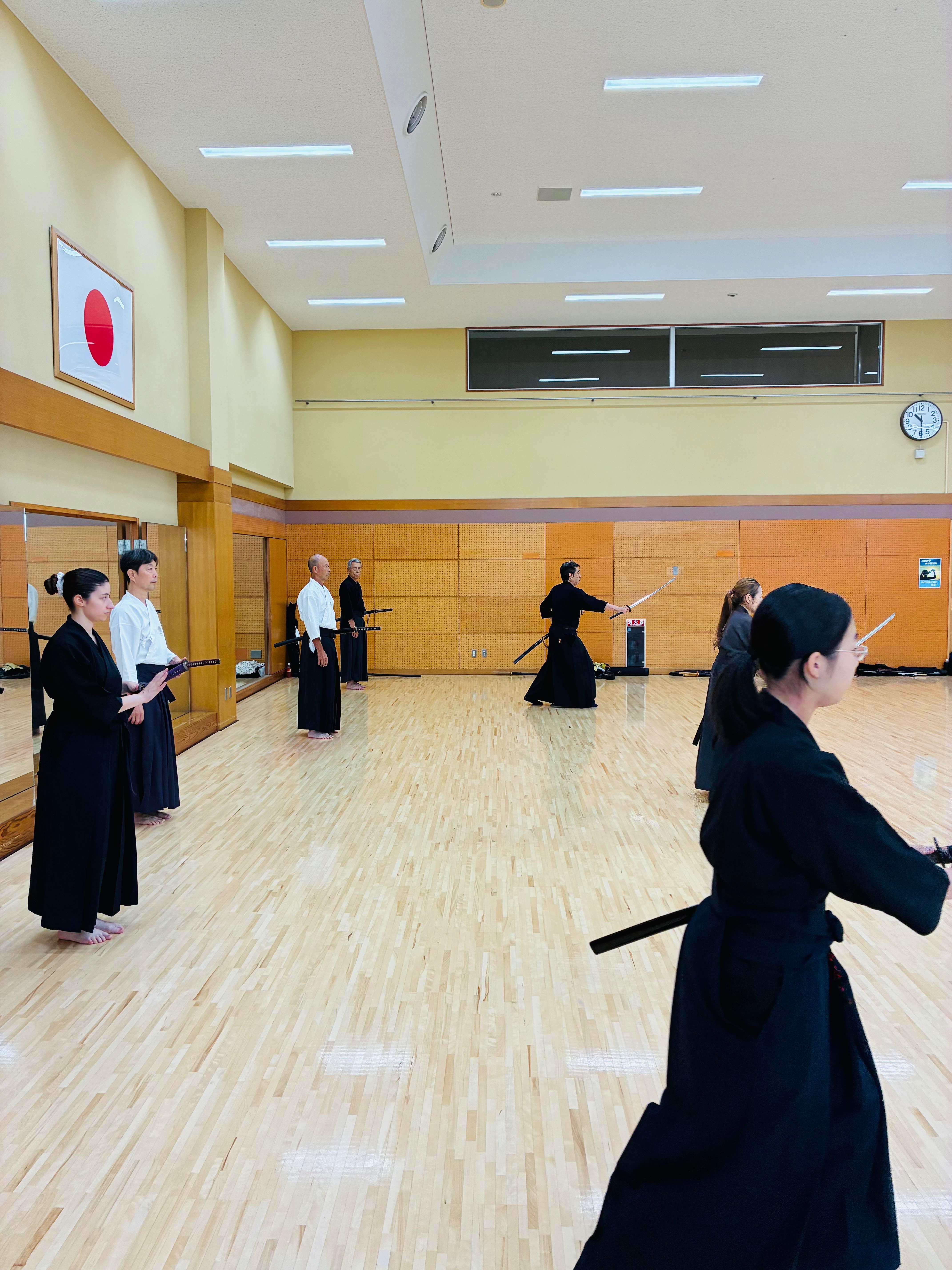 居合・剣術の稽古を楽しむ静稽会 