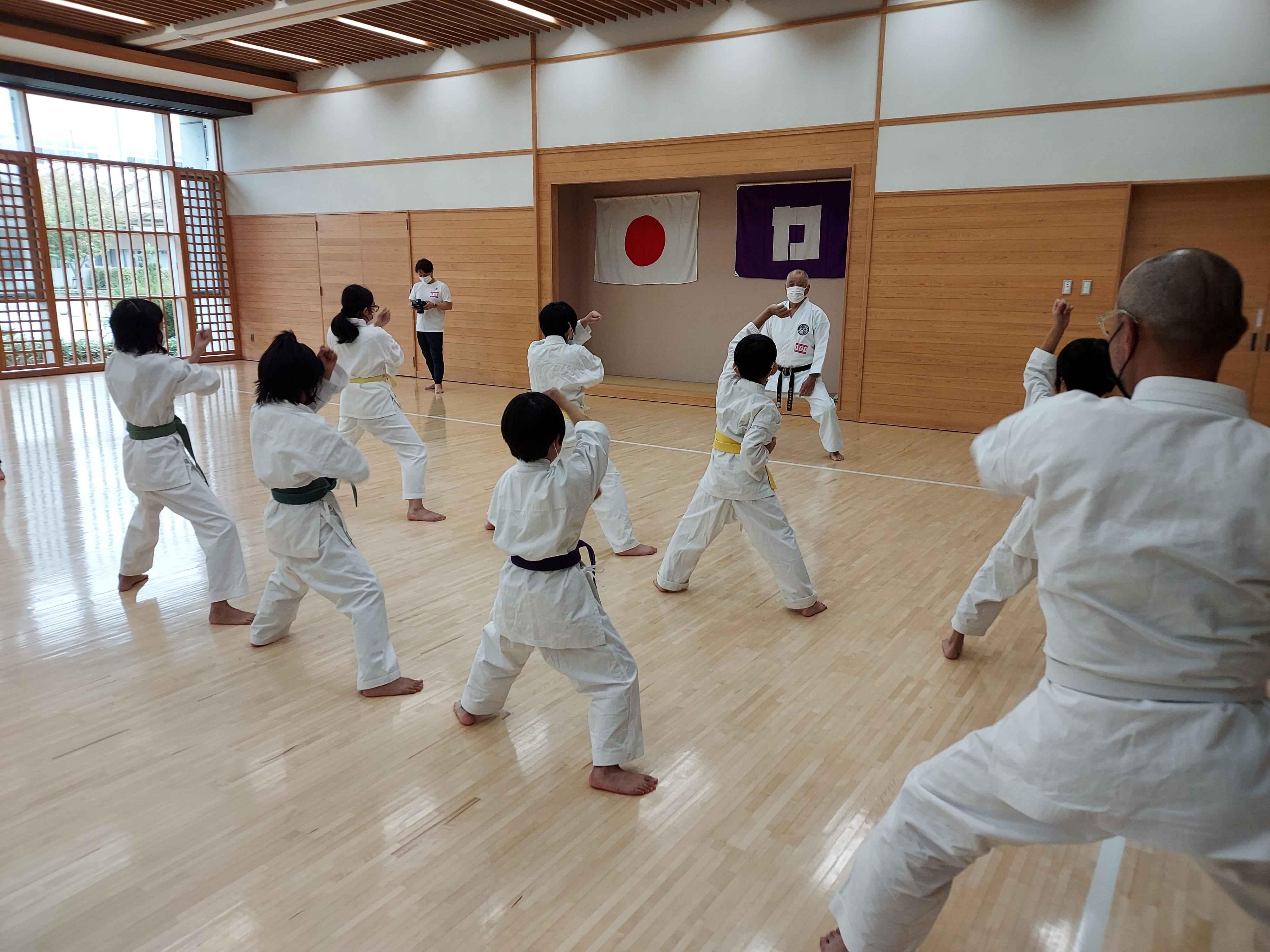 末広小学校　空手教室　　国際スポーツ