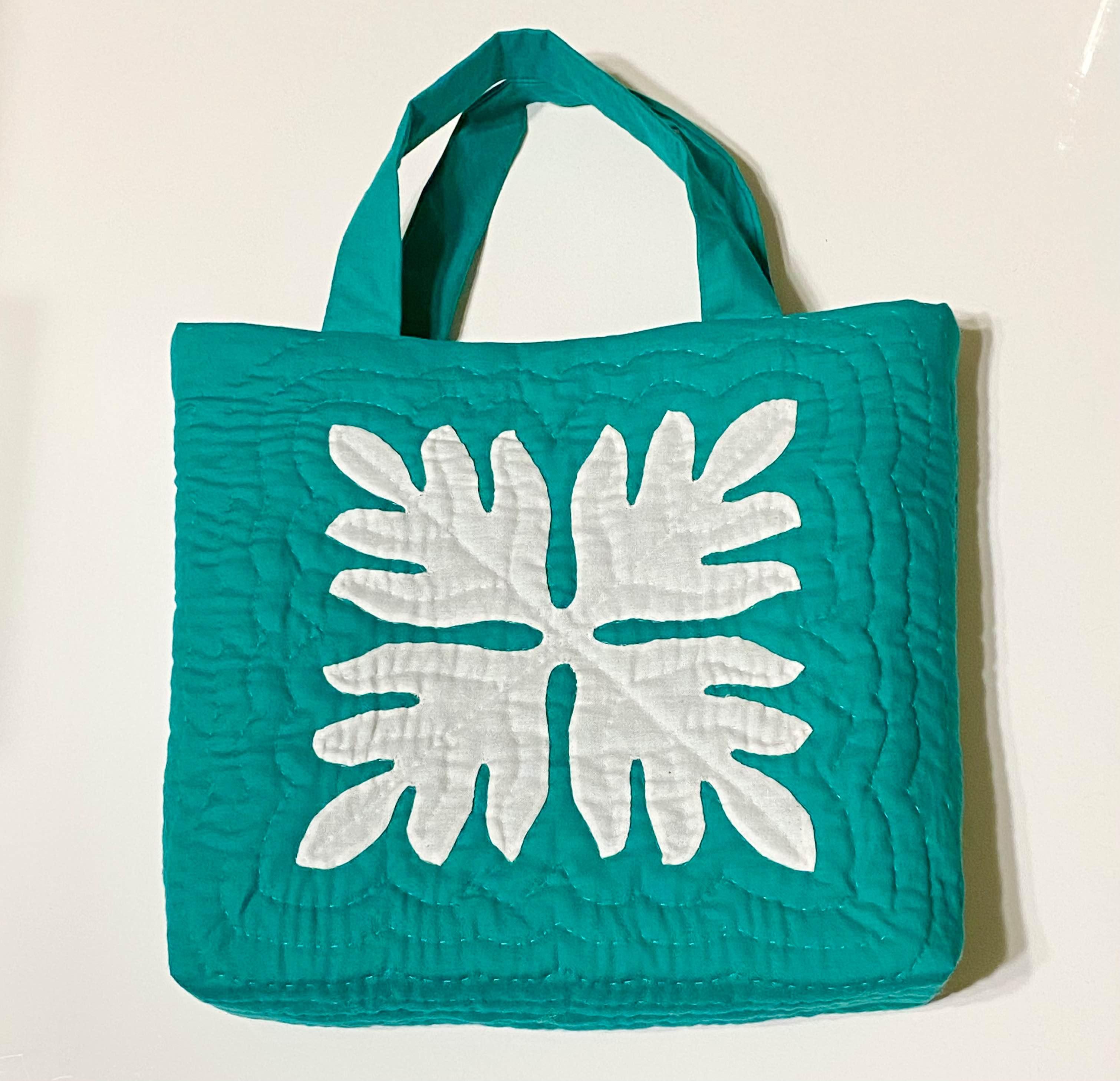 ハワイアンキルト　Hau’oli quilt