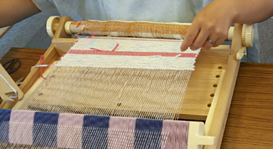 初めての機織り～オリジナルのハンカチを織ろう