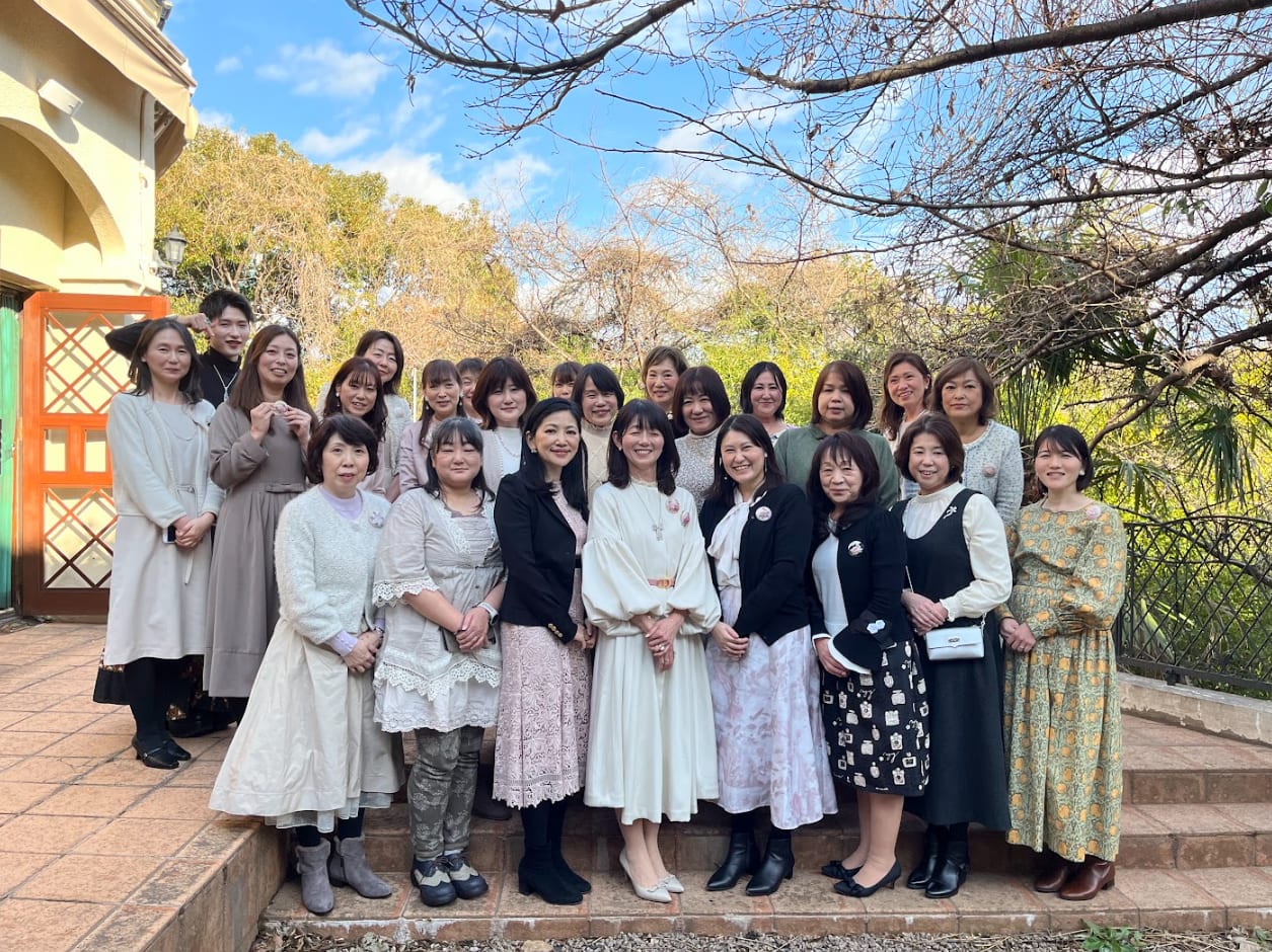 日本リボン刺しゅう協会（JRE）受講生・講師の集合写真