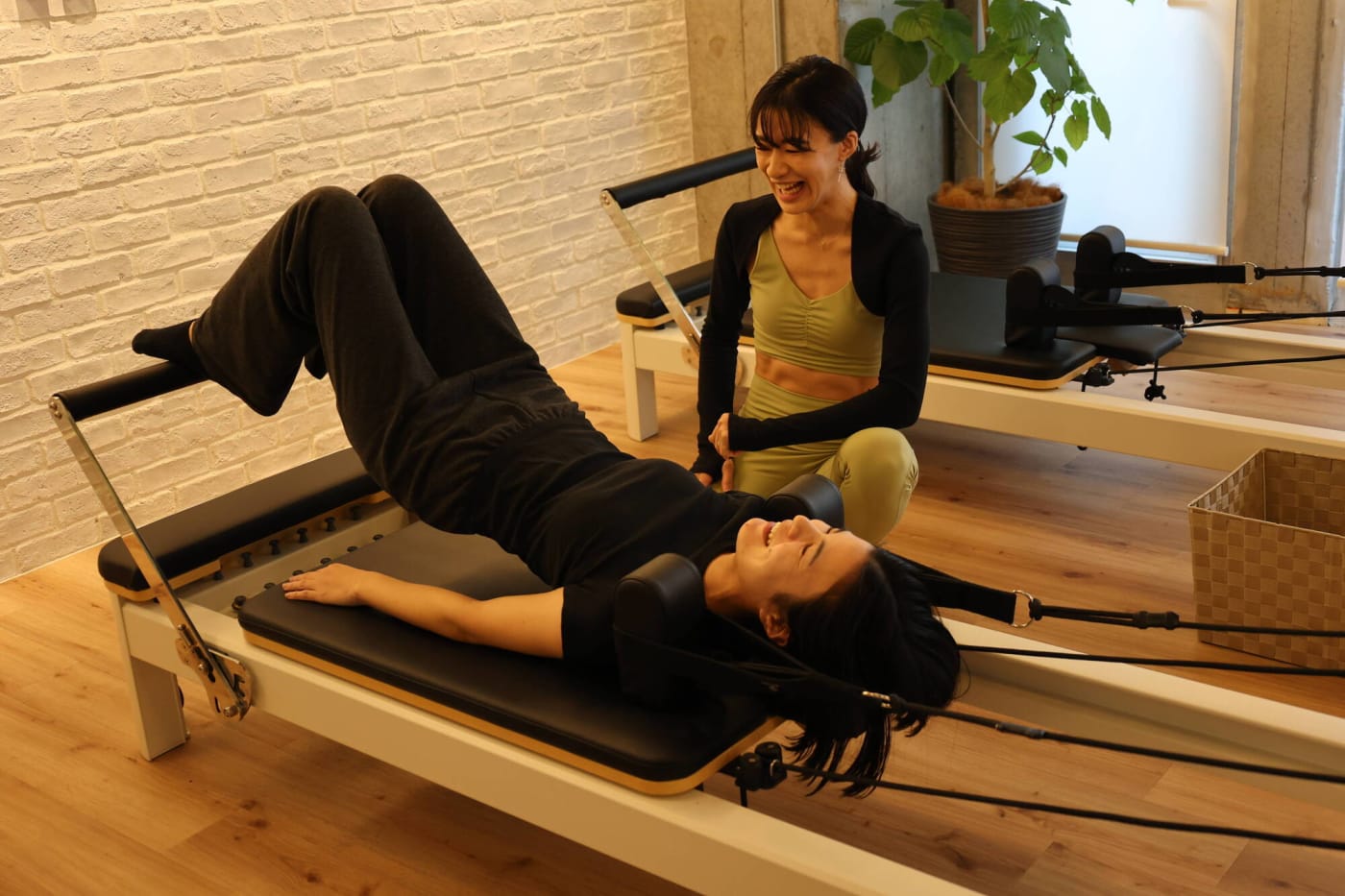 リフォーマーを使ってお尻を持ち上げる