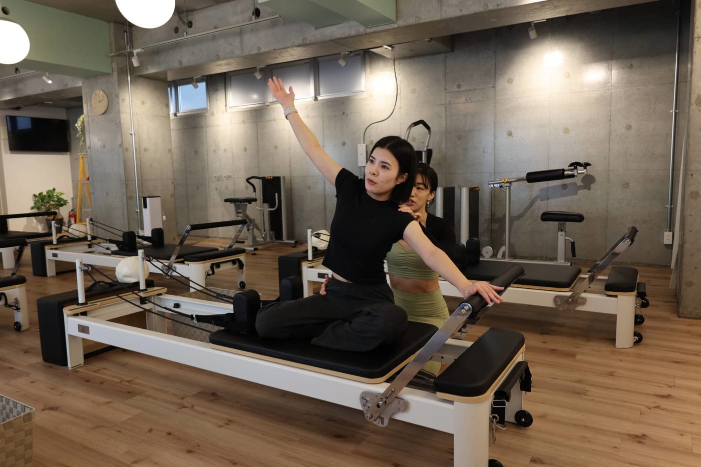 ピラティス初心者にもアドバイス