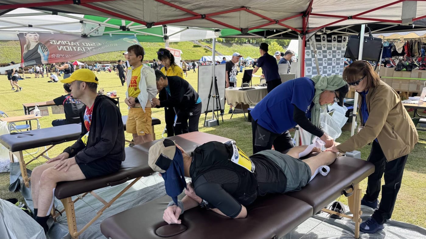 キネシオテーピング体験会の様子