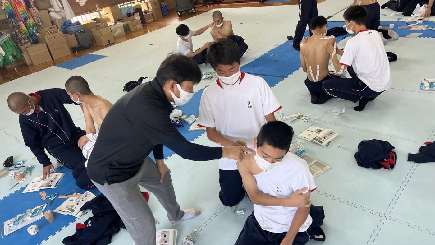 学校で行われている講座の様子