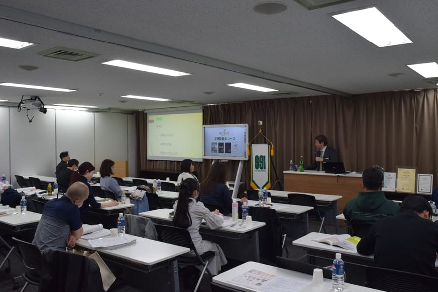 日本酒サービス研究会の資格講座の様子